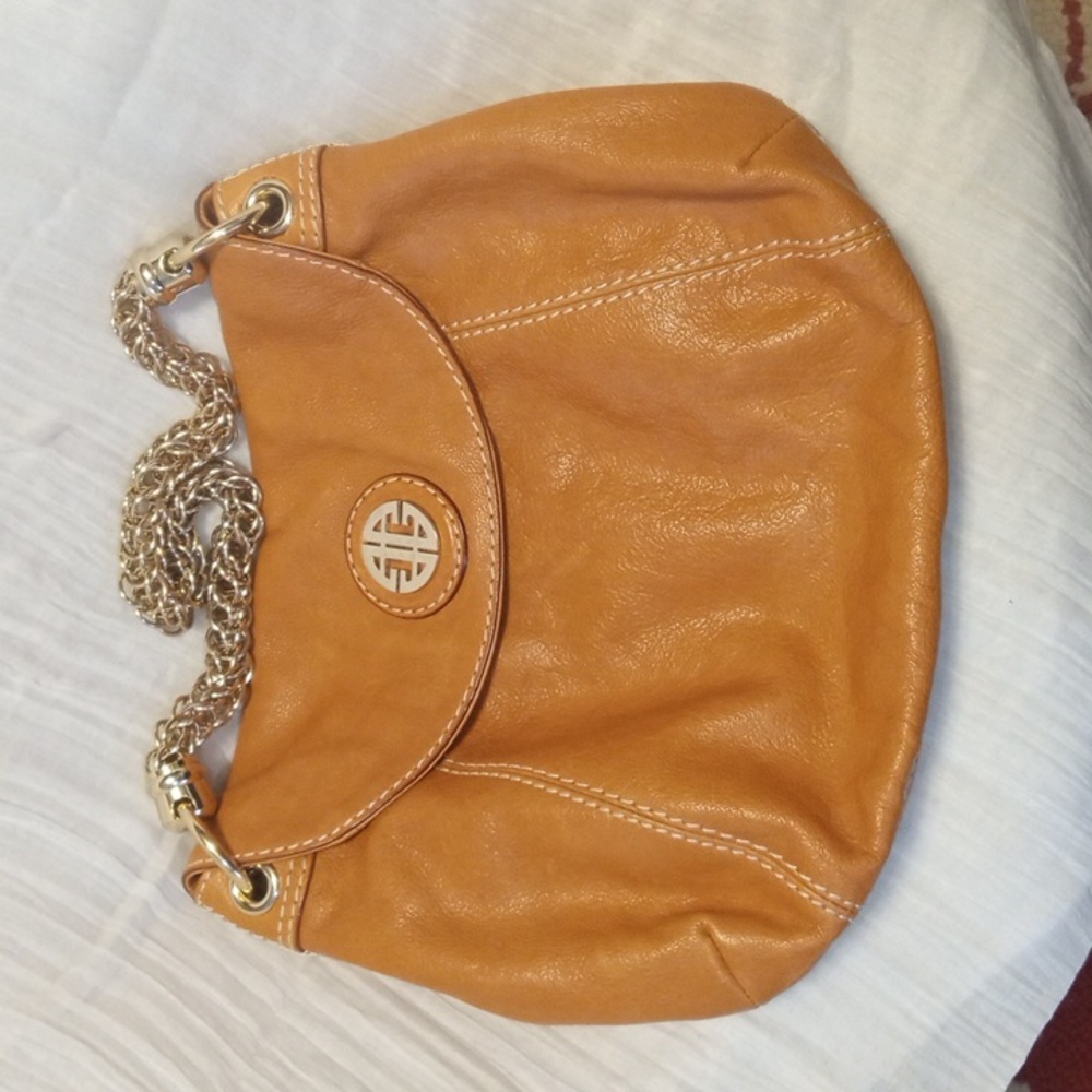 Antonio Melani Chunky Chain Leather Handbag Classic Boho Chic Fall Flavor Gold